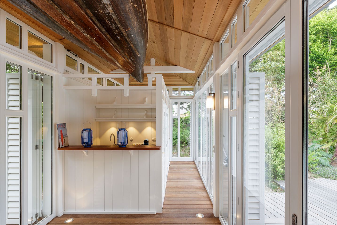 intérieur en bois d'une villa